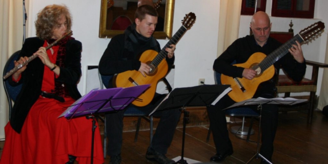 Querflöte und Gitarren